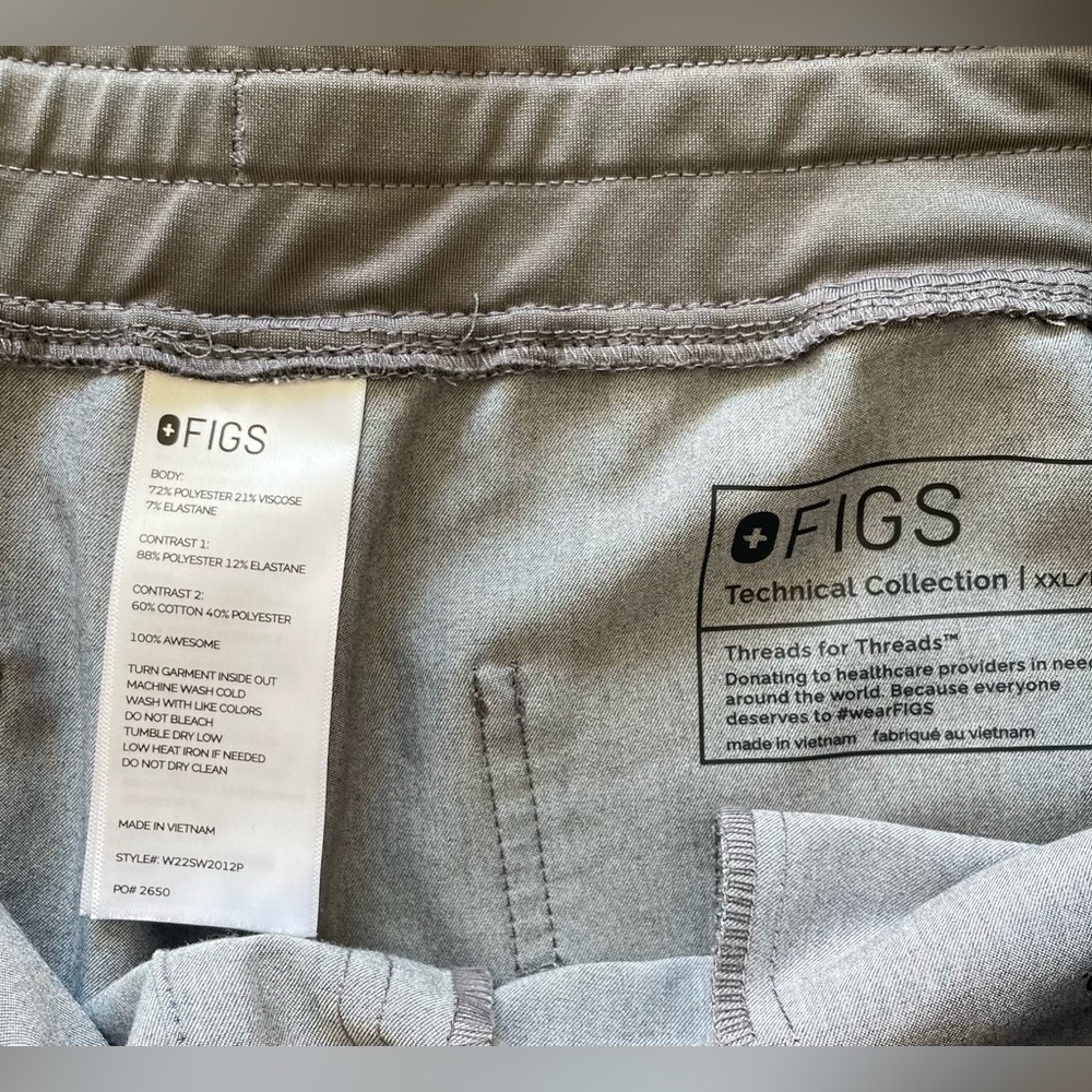 FIGS High Waisted Zamora
Tech Jogger Scrub
Pants Graphite Size XXL/P or 2XL P - Picture 13 of 16